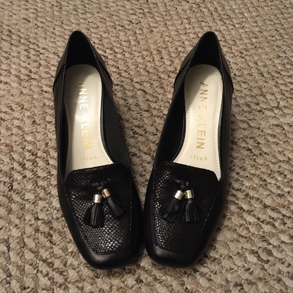 Anne Klein Shoes Anne Klein Iflex Black Leather Tassle
